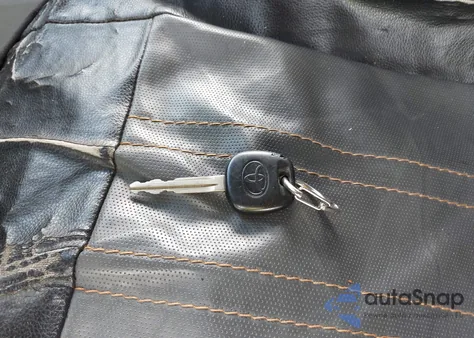 2011 Toyota Tacoma Prerunner V6 from USA, damaged, VIN 3TMKU4HN9BM028920